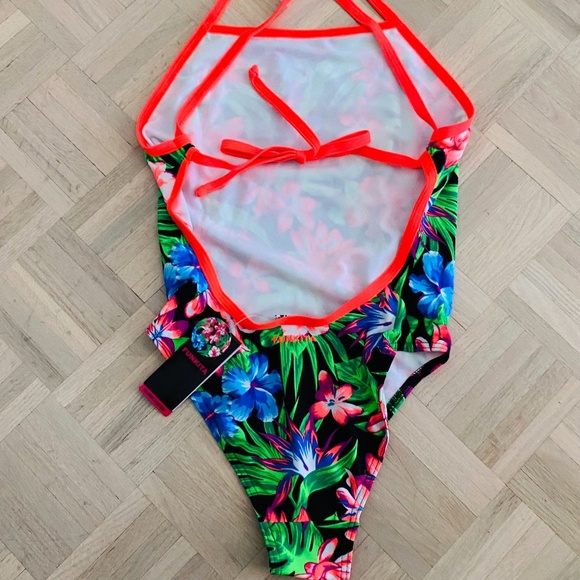 Funkita - Women's Tie Me Tight, One-Piece Tie Back Swimsuit, Size 32, Brand New! - Picture 2 of 6